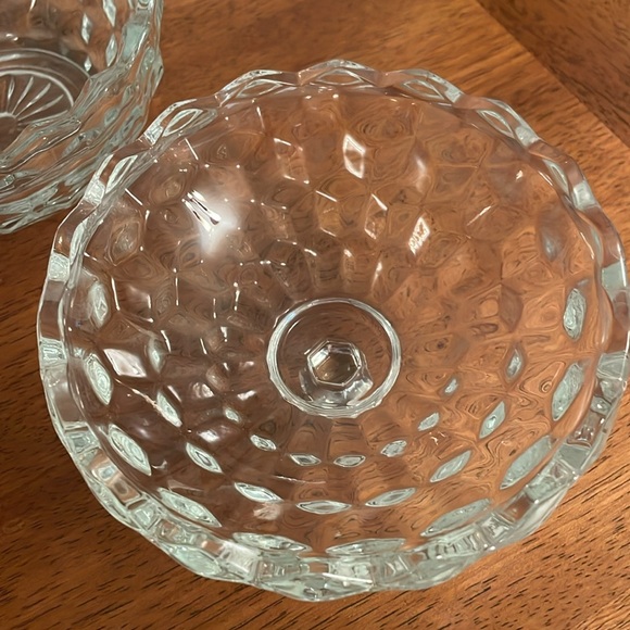 Vintage Candy Dish with Lid Indiana Glass Co. or Trinket Dish - Picture 4 of 9